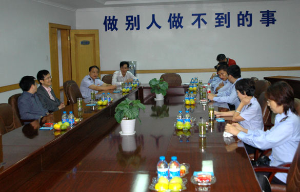 溧阳市地税局来大宝娱乐集团开展纳税人之家“交流体验日”活动