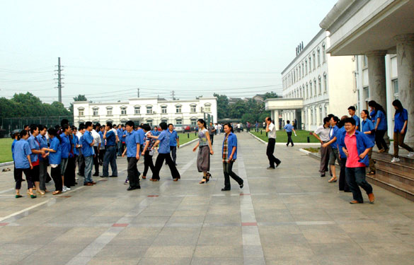 大宝娱乐举行应急响应演练与消防知识培训