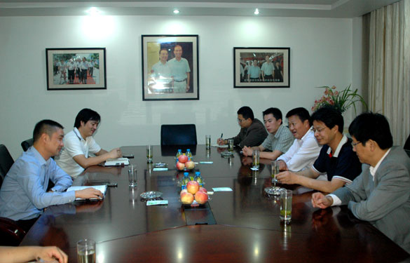 中央办公厅向导来大宝娱乐集团考察