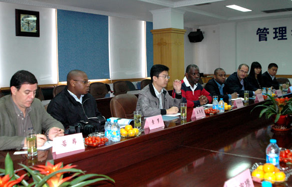 安哥拉国家旅游生长中心考察团来大宝娱乐集团旅行考察