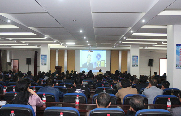 溧阳市教育局机关干部携全市中小学校长一行来大宝娱乐电缆旅行考察