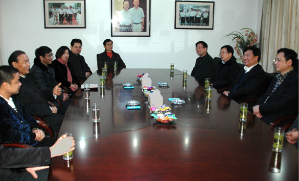 溧阳市委书记盛建良一行来大宝娱乐集团走访慰问