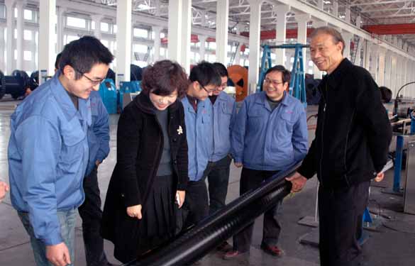 大宝娱乐集团乐成试制220kV超高压交联电缆