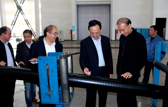 江苏省经信委副主任高清来大宝娱乐集团调研