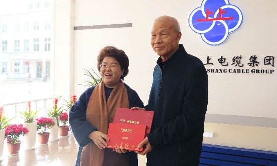 常州市人大常委会主任白云萍一行到访大宝娱乐电缆